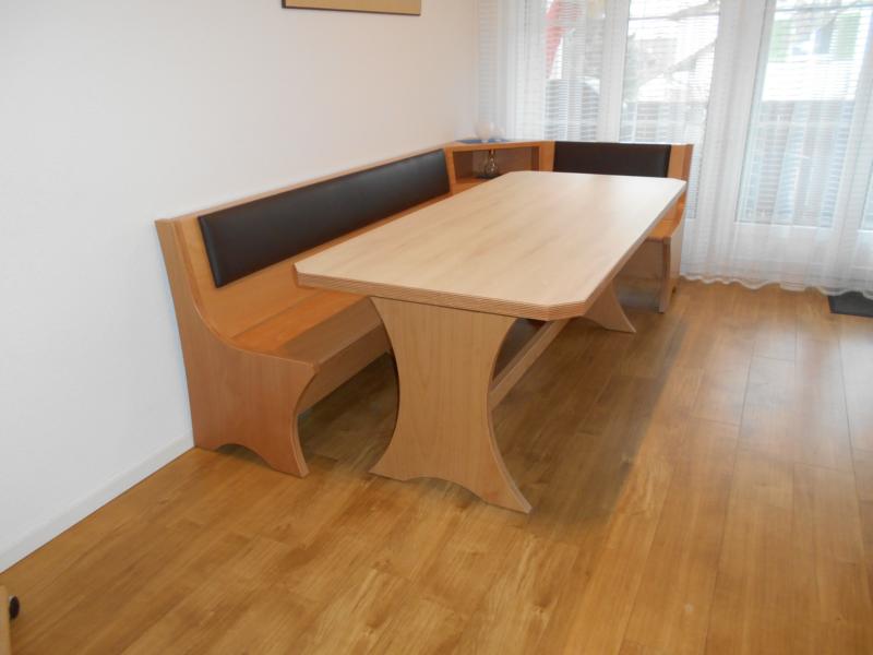 Neuer Eckbank mit Tisch und Möbel | Schreinerei Erny GmbH | 8424 Embrach
